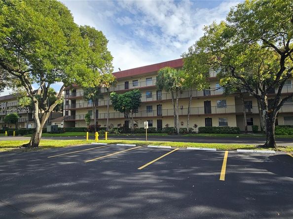 3341 NW 47th Terrace 112, Lauderdale Lakes FL 33319