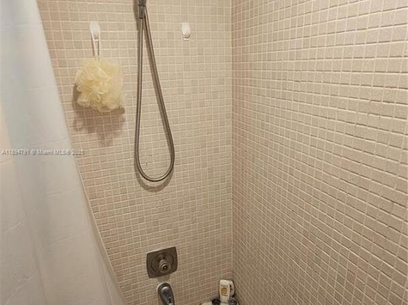3341 NW 47th Terrace 112, Lauderdale Lakes FL 33319