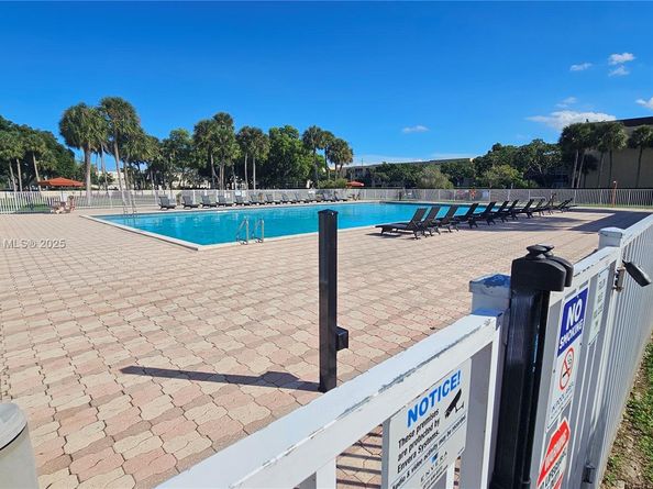 3341 NW 47th Terrace 112, Lauderdale Lakes FL 33319