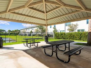 2913 Olivia Ave, Lauderdale Lakes FL 33311