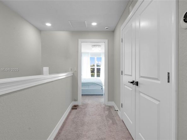 2913 Olivia Ave, Lauderdale Lakes FL 33311