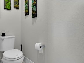 2913 Olivia Ave, Lauderdale Lakes FL 33311