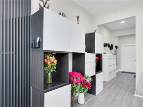 2913 Olivia Ave, Lauderdale Lakes FL 33311