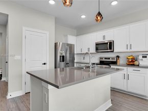 2913 Olivia Ave, Lauderdale Lakes FL 33311