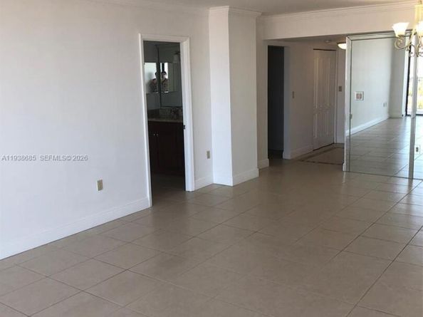 3701 N Country Club Dr 1901, Aventura FL 33180