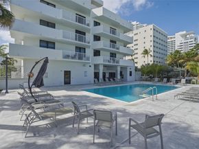 4301 Collins Ave 201, Miami Beach FL 33140