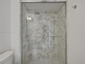 4301 Collins Ave 201, Miami Beach FL 33140