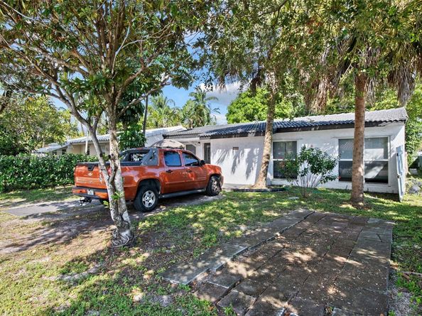 2227 Cleveland St, Hollywood FL 33020