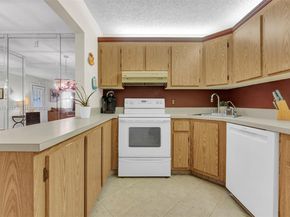 442 Pine Glen Ln D2, Green Acres FL 33463