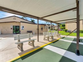 442 Pine Glen Ln D2, Green Acres FL 33463