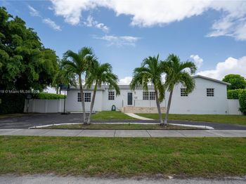 8371 SW 32nd Ter