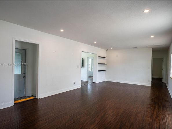 8371 SW 32nd Ter, Miami FL 33155
