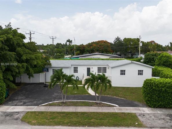 8371 SW 32nd Ter, Miami FL 33155