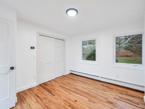 2 Dolphin Way, Riverhead NY 11901