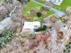 2 Dolphin Way, Riverhead NY 11901