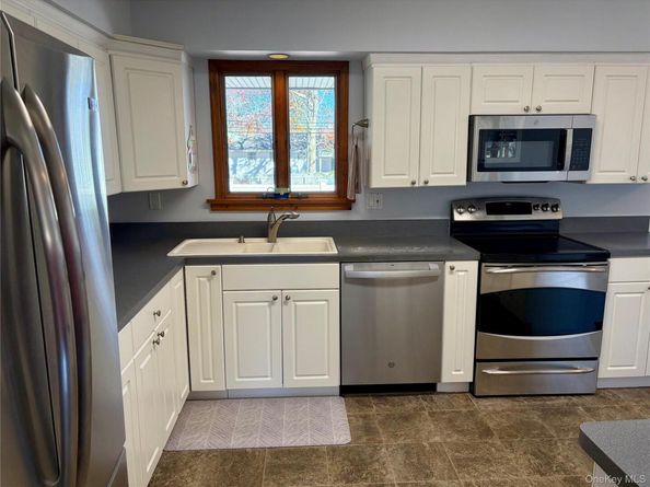 223 Timberpoint Road, East Islip NY 11730