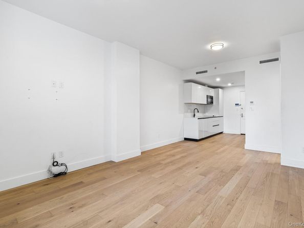 1901 Ocean Avenue 2D, Brooklyn NY 11230