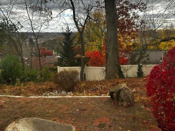 41 Rockingchair Road, White Plains NY 10607