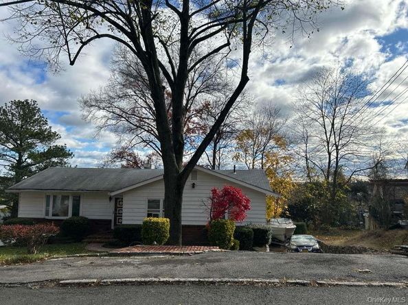 41 Rockingchair Road, White Plains NY 10607
