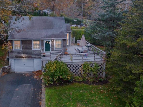 3748 Noyac Road, Sag Harbor NY 11963