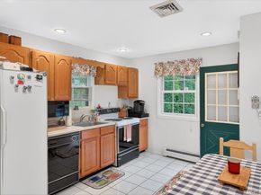 3748 Noyac Road, Sag Harbor NY 11963