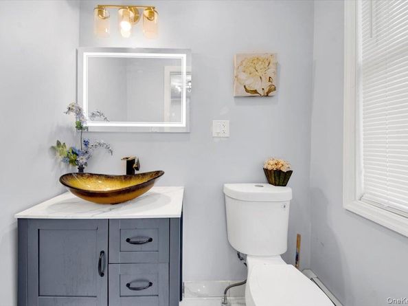 75 W Kingsbridge Road, Mount Vernon NY 10550