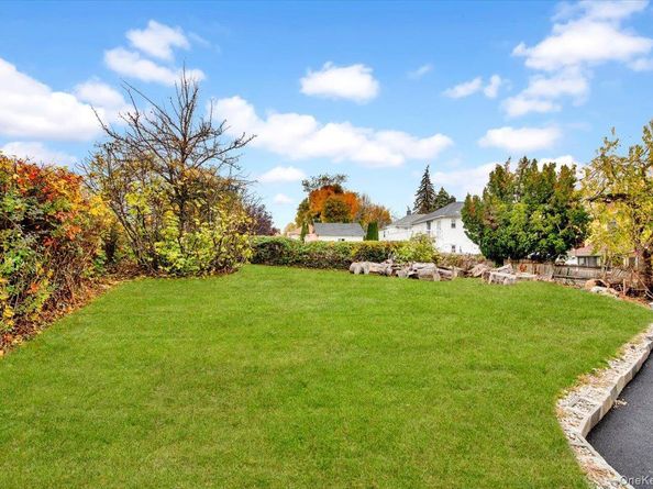 75 W Kingsbridge Road, Mount Vernon NY 10550