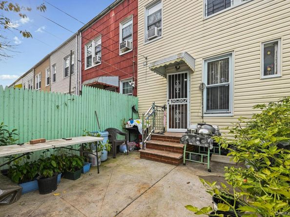 8915 88th Street, Woodhaven NY 11421