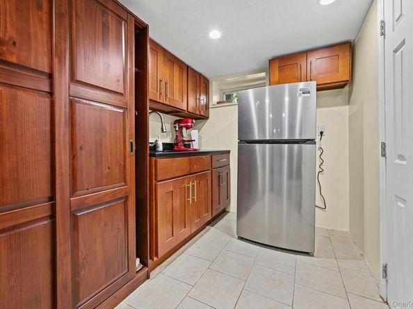 8915 88th Street, Woodhaven NY 11421