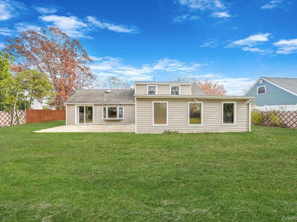 56 Matsunaye Drive, Medford NY 11763