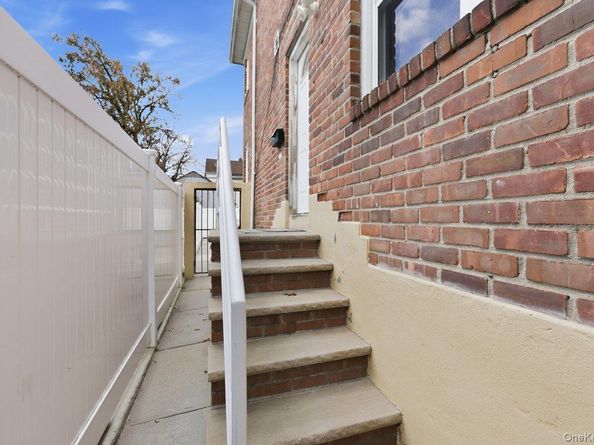 8754 110th Street, Richmond Hill NY 11418