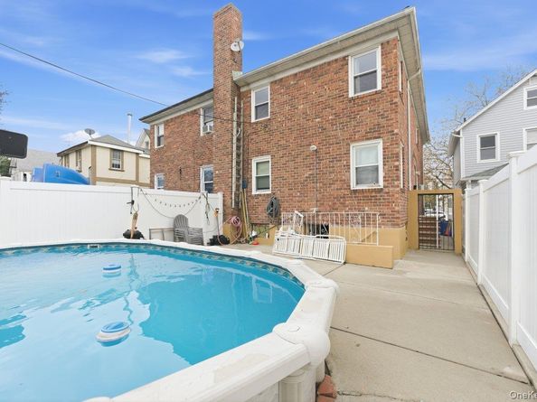 8754 110th Street, Richmond Hill NY 11418