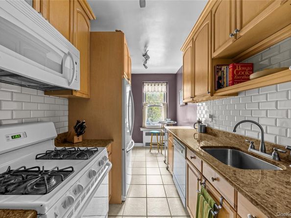 35-05 72nd Street 2E, Jackson Heights NY 11372