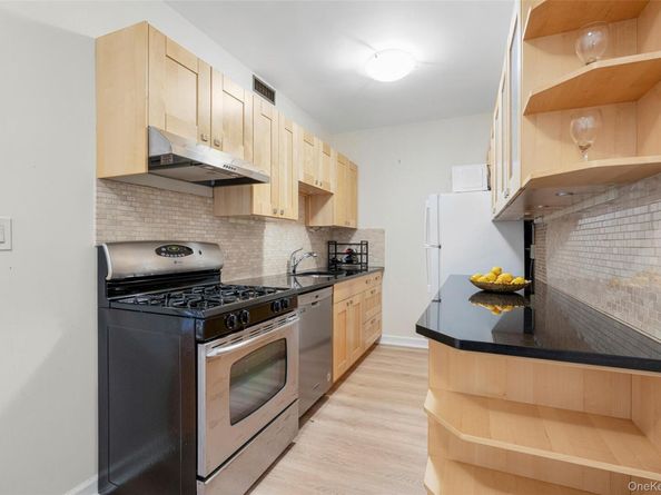 1815 Palmer Avenue 1R, Larchmont NY 10538