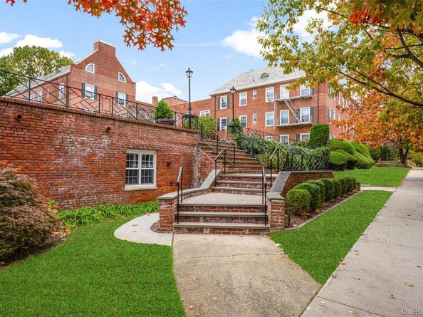 1815 Palmer Avenue 1R, Larchmont NY 10538