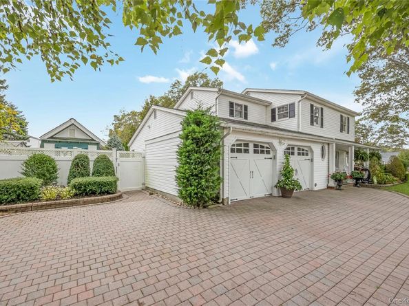 74 Loop Drive, Sayville NY 11782