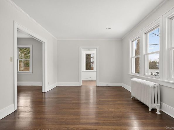 26 W 5th Street, Locust Valley NY 11560