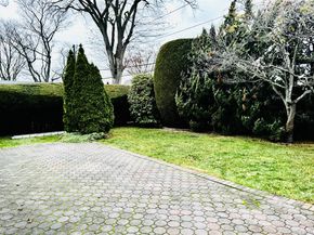 55 Constellation Road, Levittown NY 11756