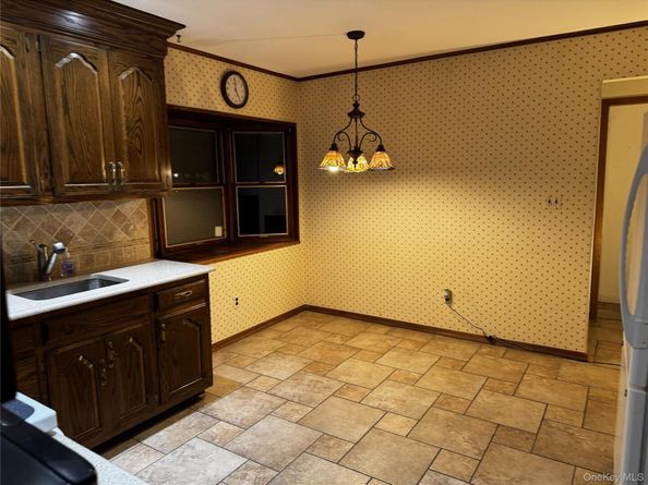 55 Constellation Road, Levittown NY 11756