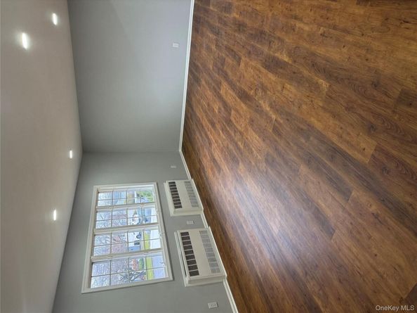 1536 5th Street, West Babylon NY 11704