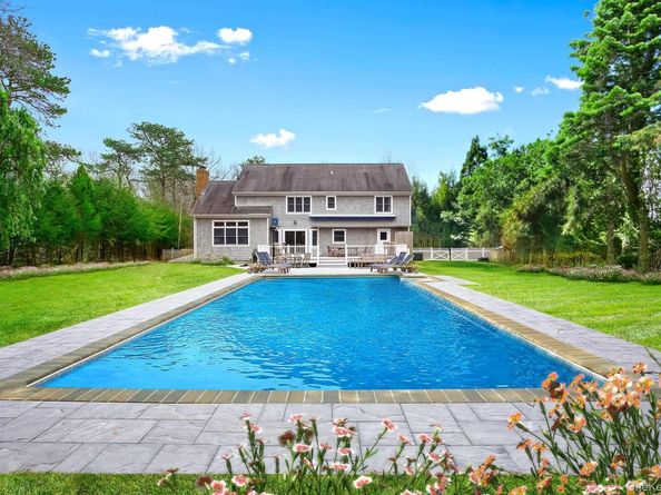 16 Georgica Woods Lane, Wainscott NY 11975