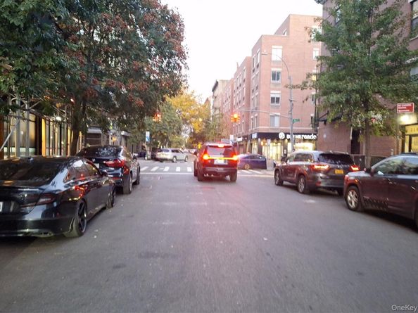 209 E 2nd Street 6, New York (Manhattan) NY 10009