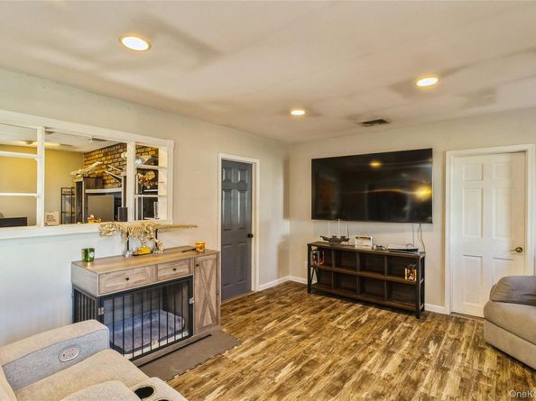 68 Oleeta Road, Mount Sinai NY 11766