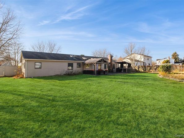 68 Oleeta Road, Mount Sinai NY 11766