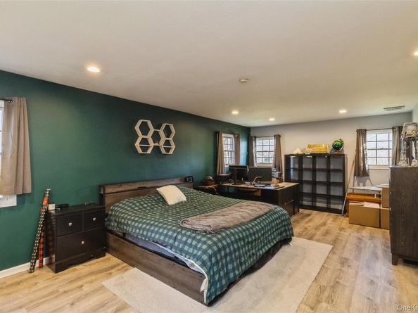 68 Oleeta Road, Mount Sinai NY 11766