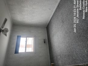 957 Jerome Street, Baldwin Harbor NY 11510