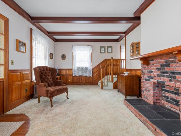 806 Clintonville Street, Whitestone NY 11357