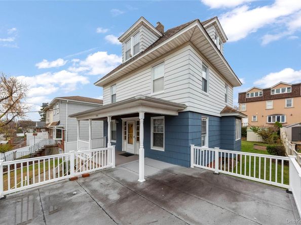 806 Clintonville Street, Whitestone NY 11357