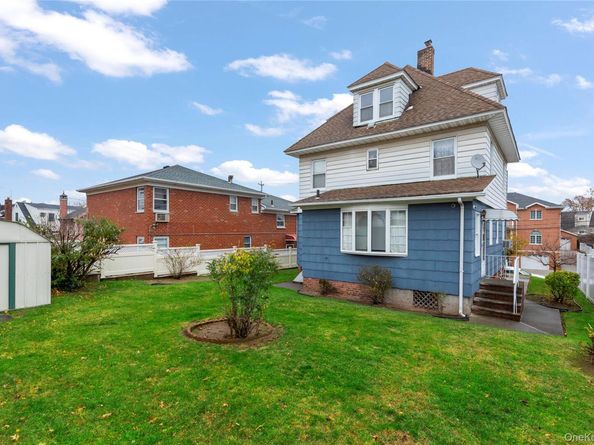 806 Clintonville Street, Whitestone NY 11357