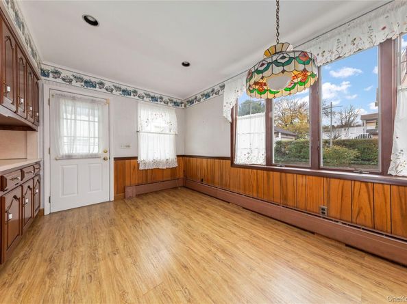 806 Clintonville Street, Whitestone NY 11357